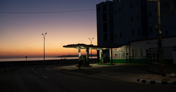 14int-cuba-fuel01-photo-pwvm-facebookJumbo.jpg