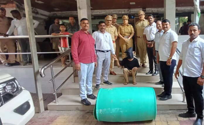 51ni0q4c_maharashtra-woman-teams-with-husband-kills-lover-stuffs-body-in-drum_625x300_15_May_26.jpeg
