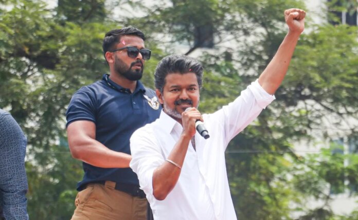 aarg7kks_vijay_625x300_10_May_26.jpg