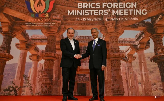 bktf27jo_araghchi-brics-jaishankar-afp_625x300_15_May_26.jpeg