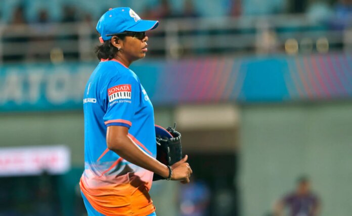 sa0klhf8_jhulan-goswami-getty_625x300_15_May_26.jpg
