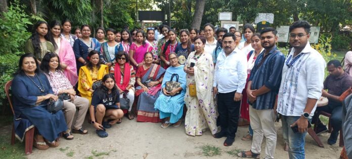 নারীদের জন্য বিনামূল্যে বাস পরিষেবা চালুর উদ্যোগকে স্বাগত জানাল “রেখা মোদীর নেতৃত্বাধীন স্ত্রী শক্তি – দ্য প্যারালাল ফোর্স ও উইমেন লিড
