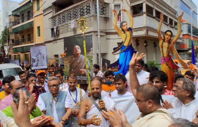 কলকাতায় ঐতিহাসিক চিঁড়া-দধি মহোৎসবের সূচনা,কয়েকশো ভক্ত সমাগম