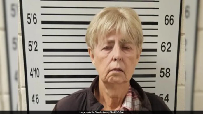 76-Year-Old US Woman Shoots Dead Ex-Husband And His 40-Year-Old Girlfriend 76-Year-Old US Woman Shoots Dead Ex-Husband And His 40-Year-Old Girlfriend
