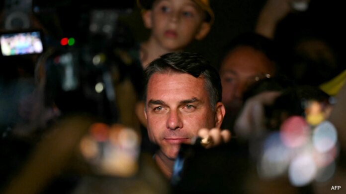 Brazil Election: Flavio Bolsonaro Flees Brazil Hours After Losing Presidential Polls Brazil Election: Flavio Bolsonaro Flees Brazil Hours After Losing Presidential Polls